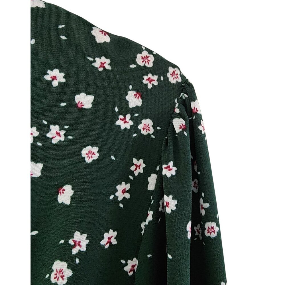 Kaileigh Faux Wrap Dress - Green Floral Knit - Size Petite Large - NWT - Picture 5 of 6